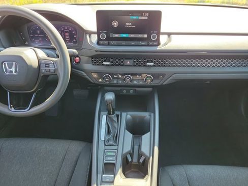 Certified 2023 Honda Accord EX image 5