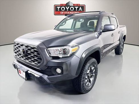 Certified 2022 Toyota Tacoma TRD Off-Road w/ Black Out Package (TMS) AWD/4WD image 3