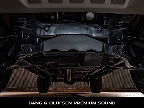 Used 2019 Ford F150 Lariat w/ Equipment Group 502A Luxury image 11