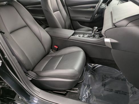 Certified 2020 MAZDA MAZDA3 AWD Sedan w/ Select Package image 28