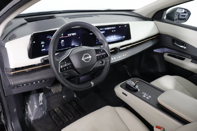 Used 2023 Nissan Ariya AWD image 24