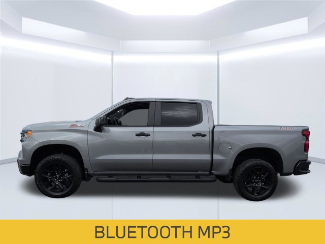 Used 2025 Chevrolet Silverado 1500 LT Trail Boss w/ Convenience Package II AWD/4WD image 2