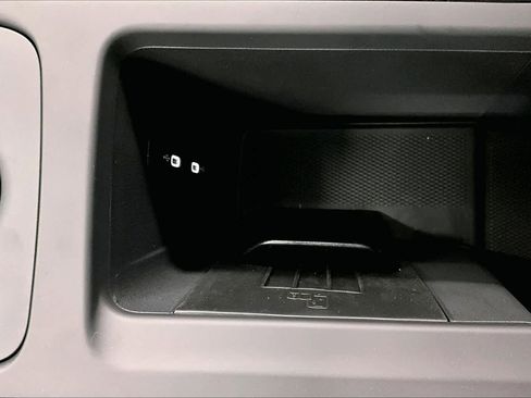 New 2026 Volkswagen Tiguan SE image 23