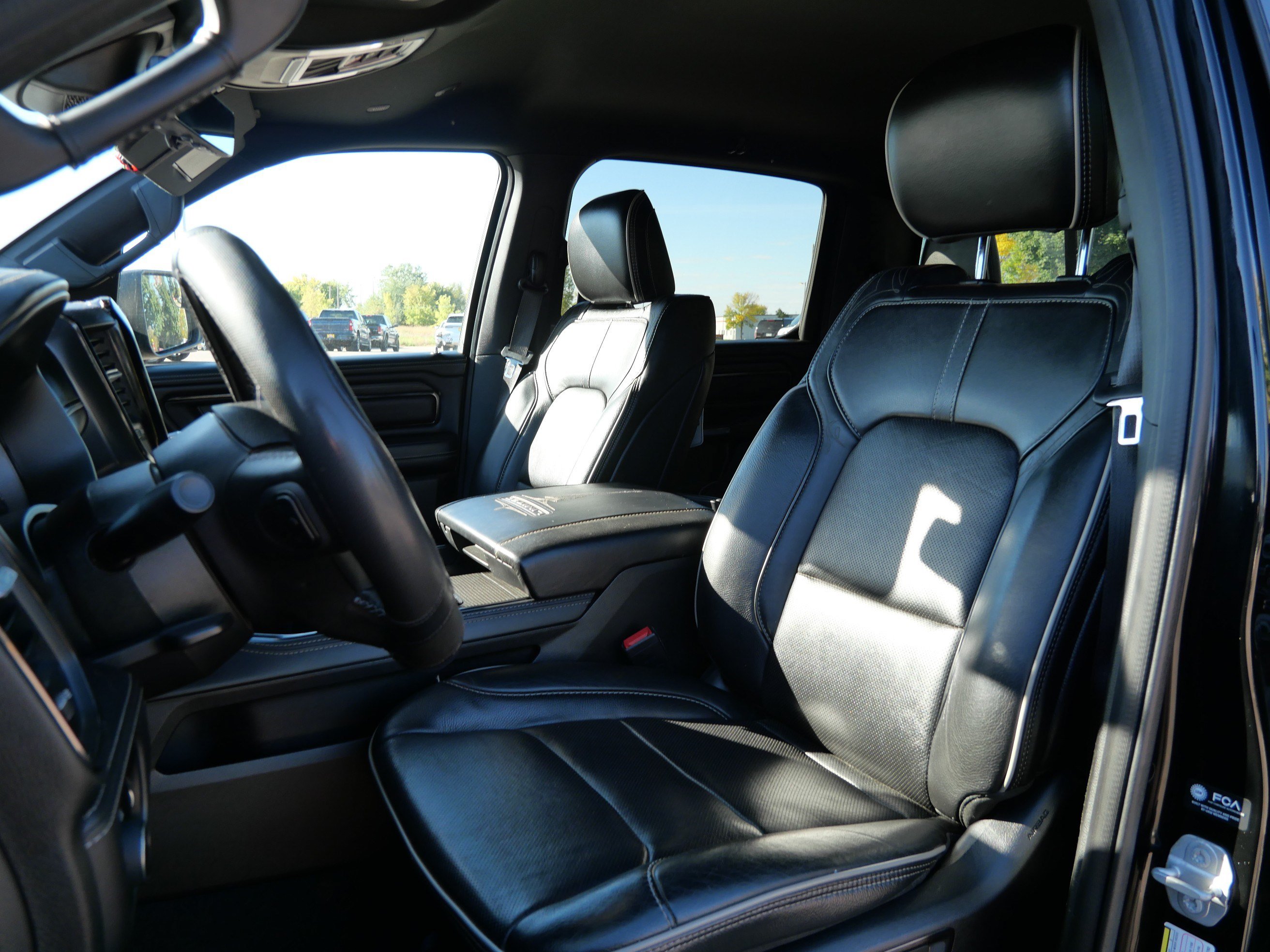 Used 2022 RAM 1500 Limited AWD/4WD image 16