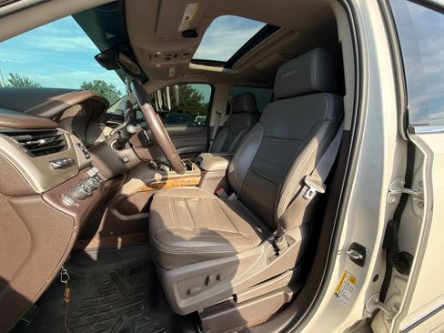 Used 2015 GMC Yukon Denali w/ Touring Package AWD/4WD image 6