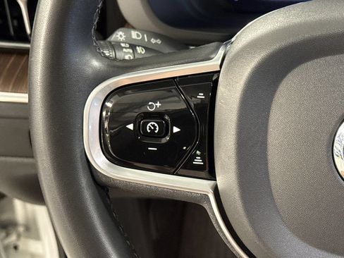 Certified 2023 Volvo XC60 B5 Ultimate w/ Climate Package AWD/4WD image 12