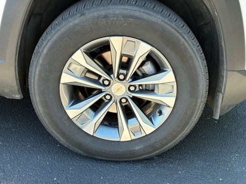 Used 2025 Chevrolet Equinox LT image 30