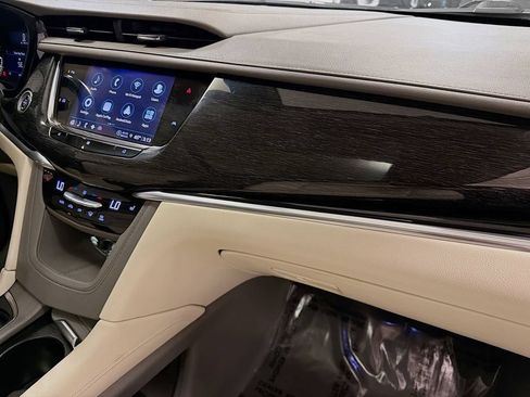 Used 2021 Cadillac XT6 Premium Luxury w/ LPO, Floor Liner Package AWD/4WD image 43