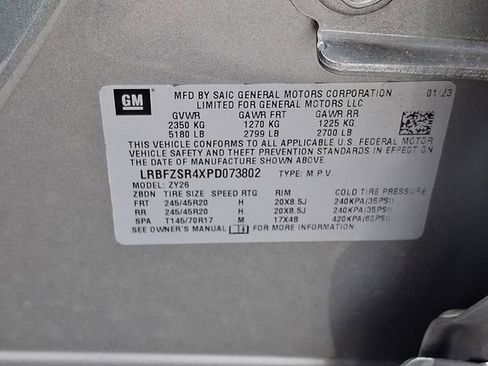 Used 2023 Buick Envision Avenir image 30