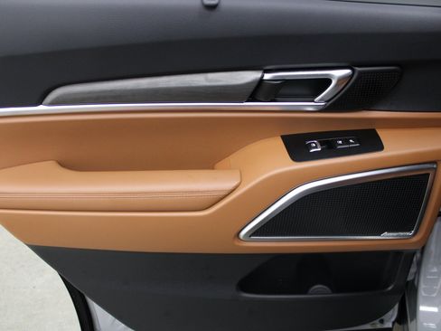 Used 2025 Kia Telluride SX Prestige X-Pro image 19