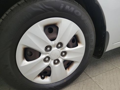 Used 2018 Kia Forte LX image 31