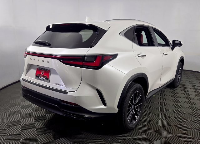 Used 2024 Lexus NX 250 FWD image 9