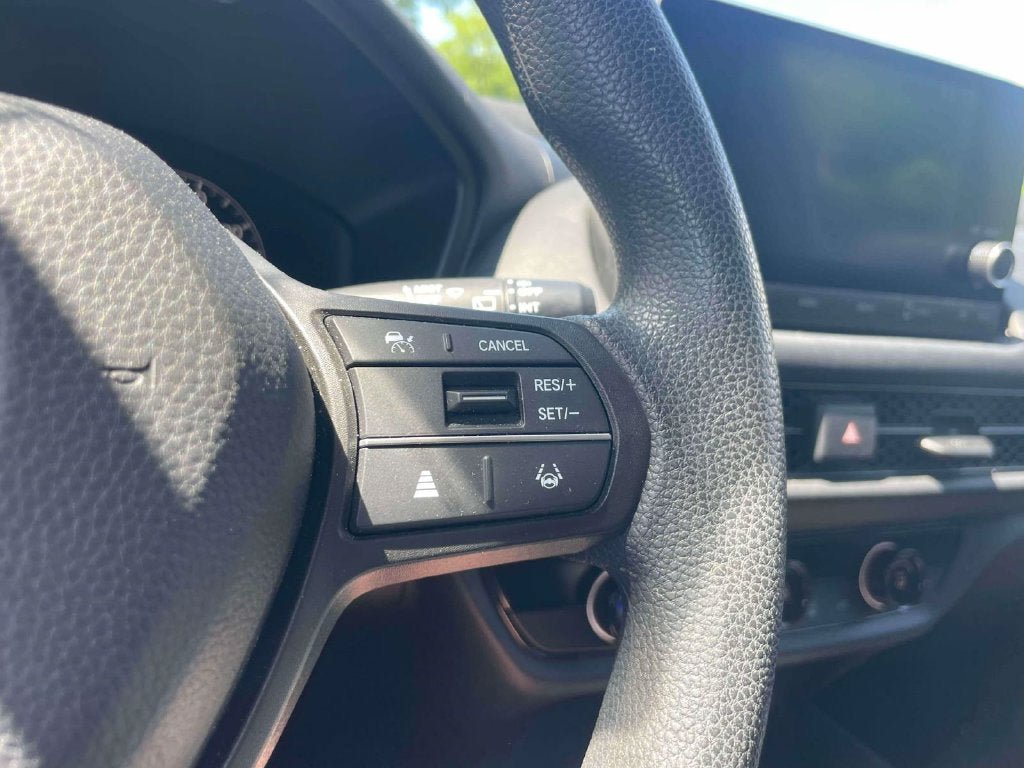 Used 2023 Honda HR-V LX image 22
