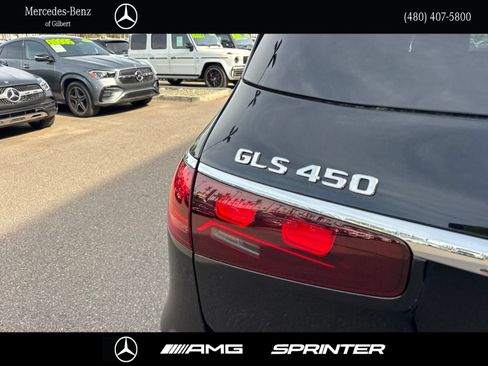 Used 2024 Mercedes-Benz GLS 450 4MATIC image 5