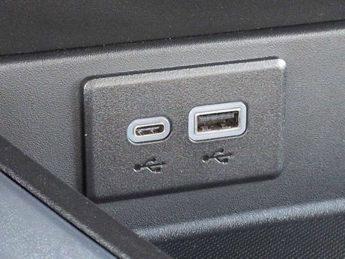 Used 2024 Chevrolet Brightdrop 400 w/ Commercial Equipment Package AWD/4WD image 26
