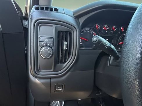Certified 2023 Chevrolet Silverado 1500 Custom image 21