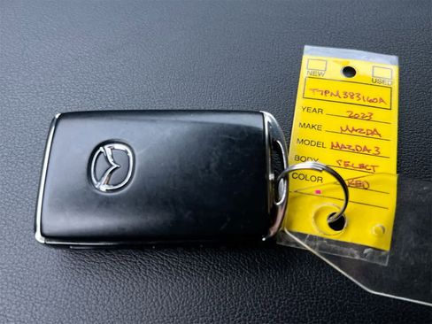 Used 2023 MAZDA MAZDA3 s image 34