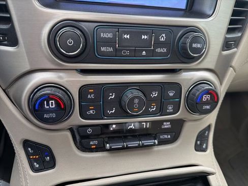 Used 2019 GMC Yukon Denali w/ Denali Ultimate Package AWD/4WD image 17