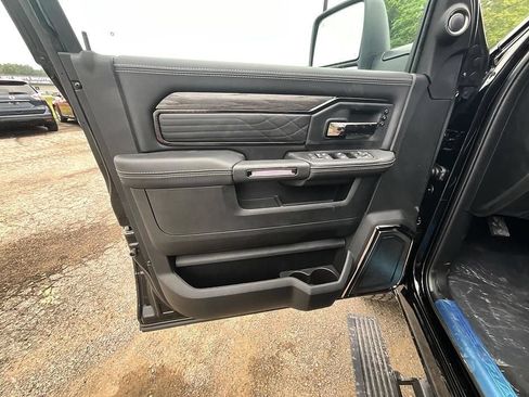 New 2026 RAM 3500 Limited AWD/4WD image 13
