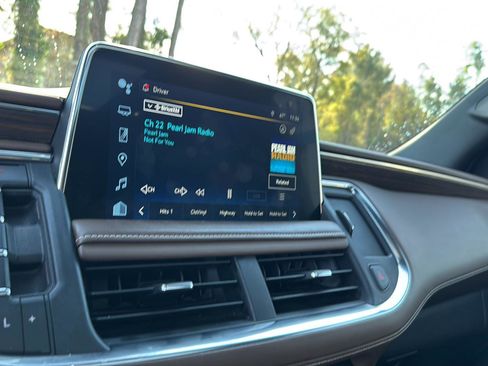 Used 2023 Chevrolet Tahoe High Country image 22