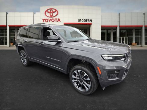 Used 2023 Jeep Grand Cherokee L Overland image 3