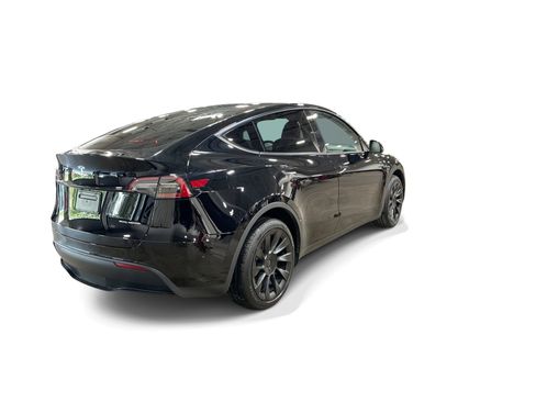 Certified 2023 Tesla Model Y AWD image 6