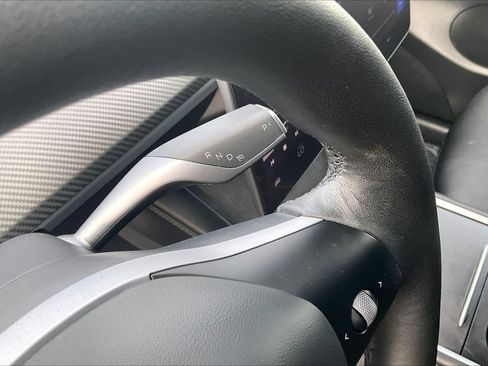 Used 2022 Tesla Model Y Performance AWD/4WD image 14