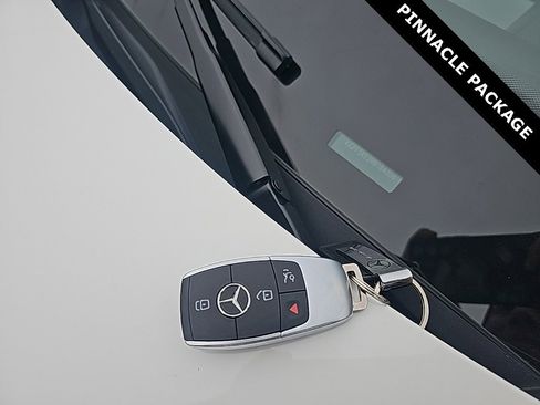 Used 2024 Mercedes-Benz GLS 450 4MATIC image 14