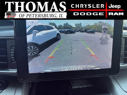 Used 2022 Ford Explorer XLT w/ Equipment Group 202A AWD/4WD image 28