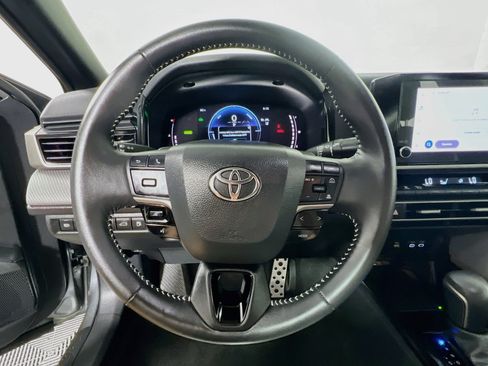 Used 2026 Toyota Camry SE FWD image 17