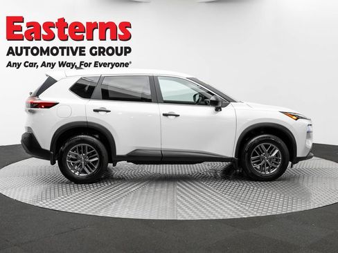 Used 2023 Nissan Rogue S AWD/4WD image 4