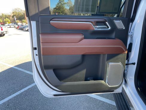 Used 2025 GMC Sierra 2500 Denali Ultimate image 20