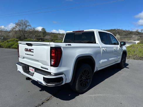 New 2025 GMC Sierra 1500 Elevation w/ Preferred Package image 4