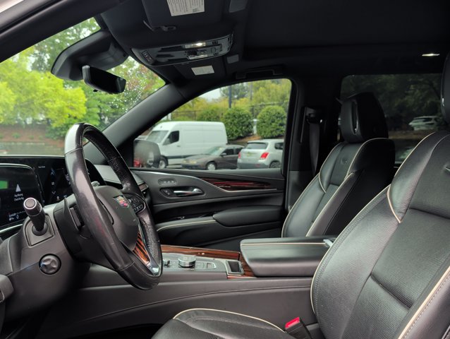 Used 2021 Cadillac Escalade Premium Luxury w/ Performance Package AWD/4WD image 10