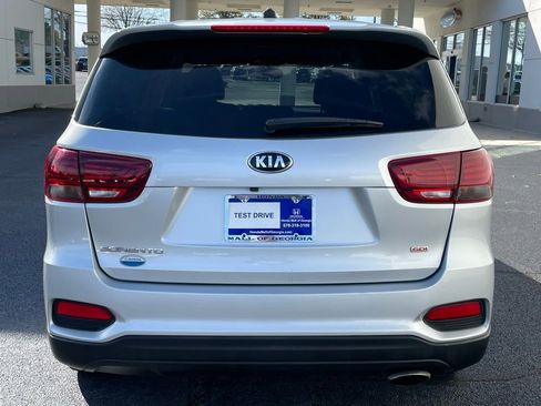 Used 2019 Kia Sorento LX image 5