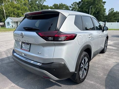 Used 2023 Nissan Rogue SV FWD image 7