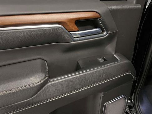 Used 2023 GMC Sierra 1500 Denali w/ Technology Package image 12