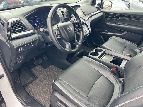 Used 2023 Honda Odyssey Elite image 5