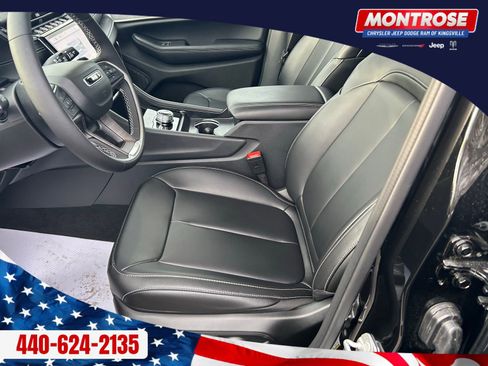 New 2025 Jeep Grand Cherokee Limited w/ Black Appearance Package image 11