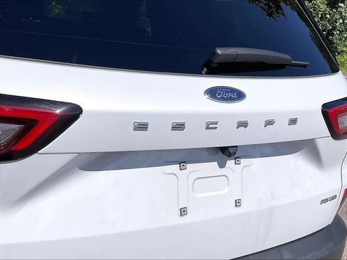 Used 2025 Ford Escape ST-Line AWD/4WD image 29