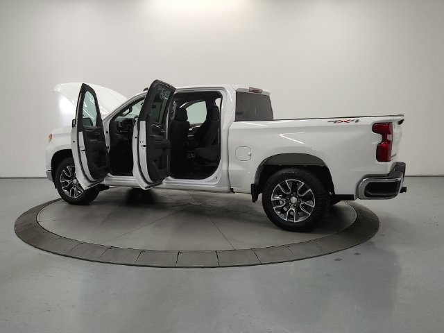 Used 2023 Chevrolet Silverado 1500 LT AWD/4WD image 12
