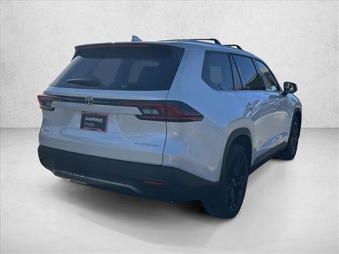 New 2026 Toyota Corolla Cross XLE image 7