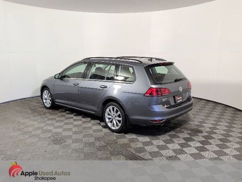 Used 2017 Volkswagen Golf SE FWD image 5