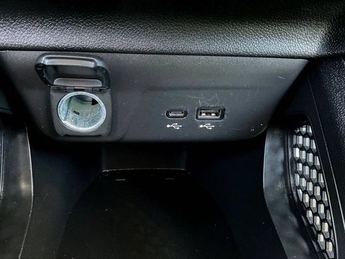 Used 2025 Chevrolet TrailBlazer LT AWD/4WD image 19
