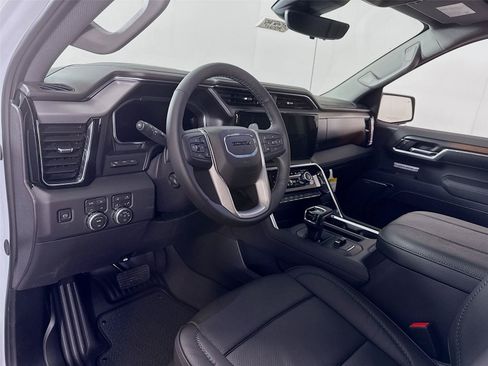 New 2026 GMC Sierra 1500 Denali w/ Technology Package AWD/4WD image 3