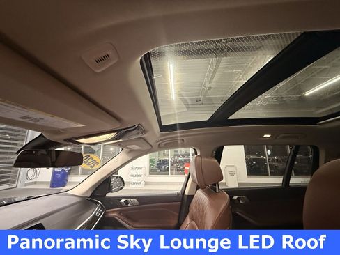 Used 2020 BMW X7 xDrive40i w/ Executive Package image 37