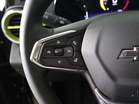 Used 2025 Chevrolet Trax ACTIV w/ Sunroof Package image 43