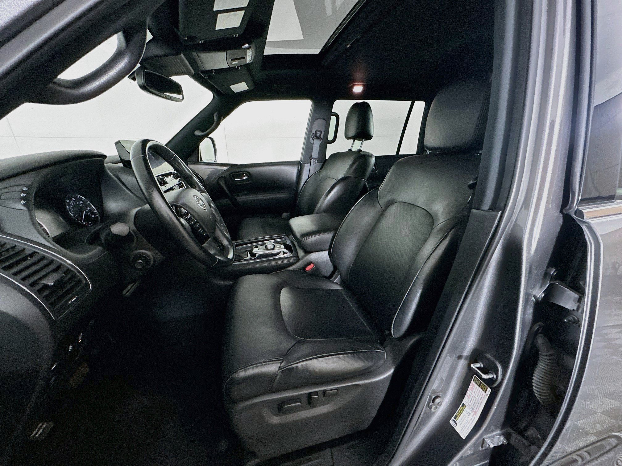 Used 2023 Nissan Armada SL w/ Midnight Edition Package RWD image 13