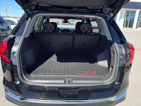 Used 2020 GMC Terrain SLT w/ Preferred Package image 7