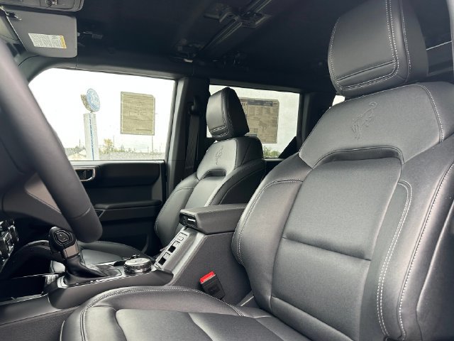 Used 2025 Ford Bronco Badlands AWD/4WD image 11